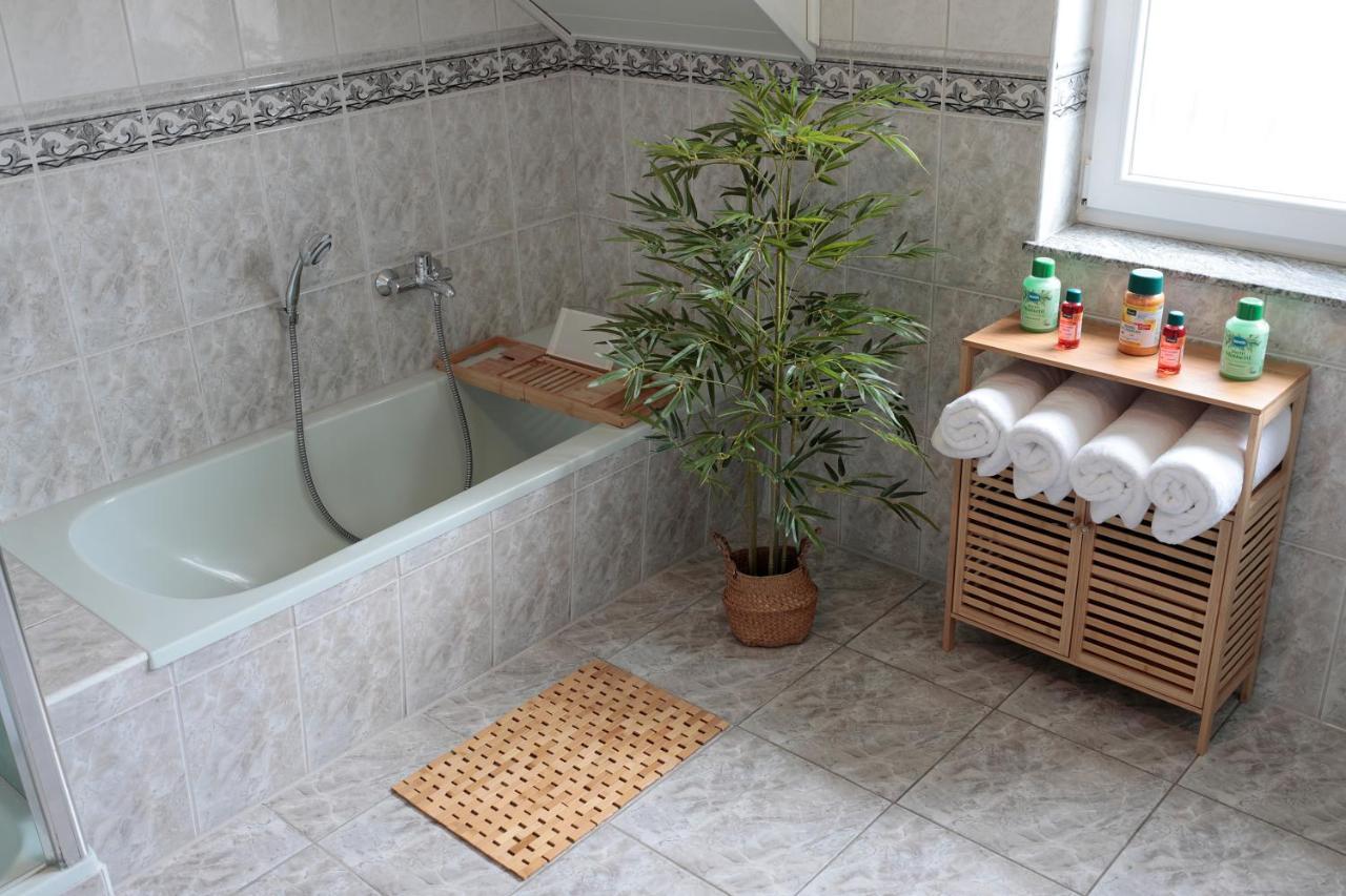 Goldhouse - Sauna, Whirlpool, Switch, Darts & Mehr Andernach Exterior photo